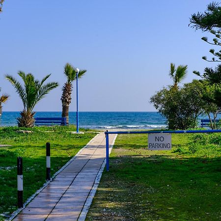 Demetris Apartment Meneou Екстериор снимка