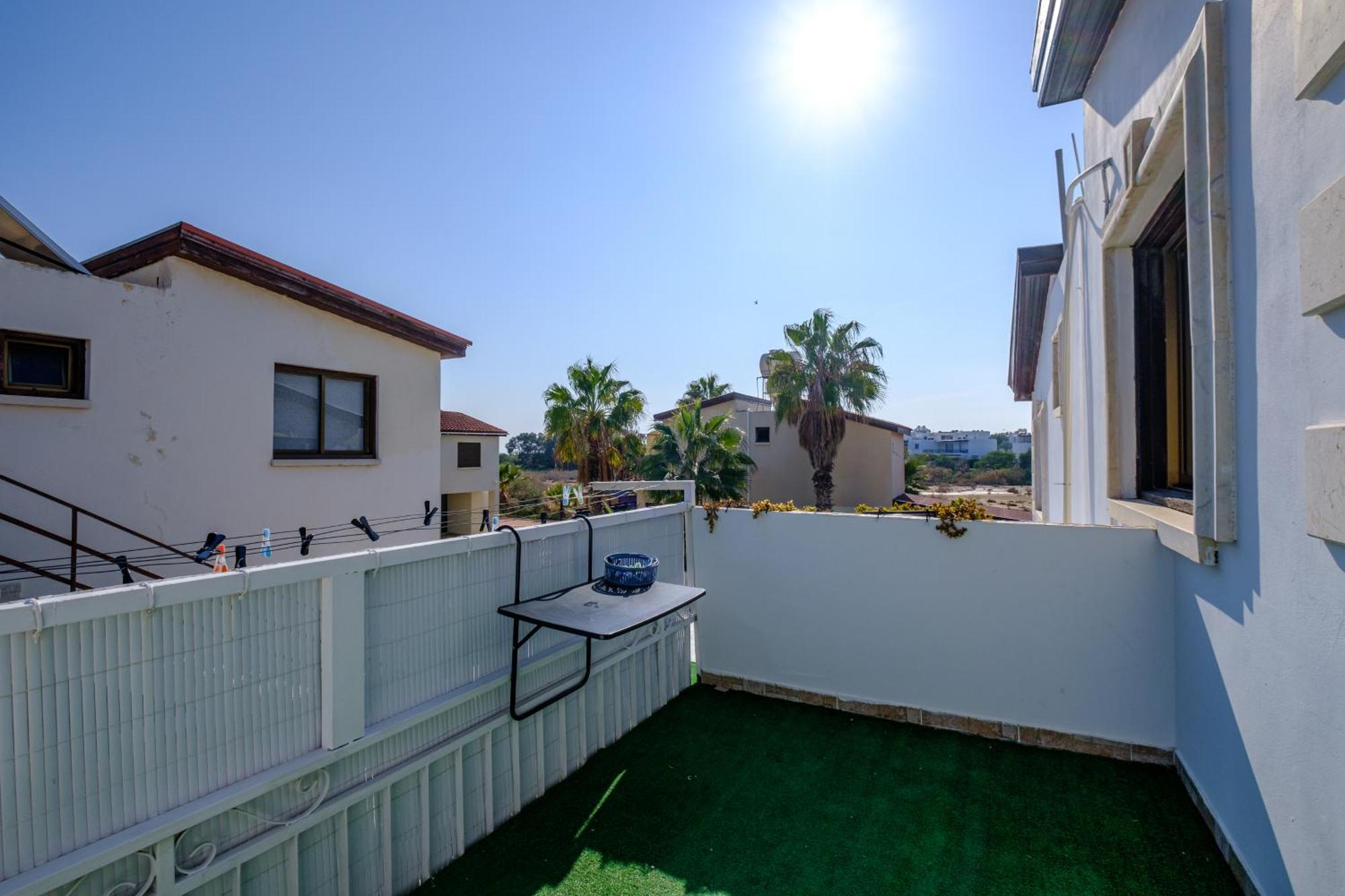 Demetris Apartment Meneou Екстериор снимка