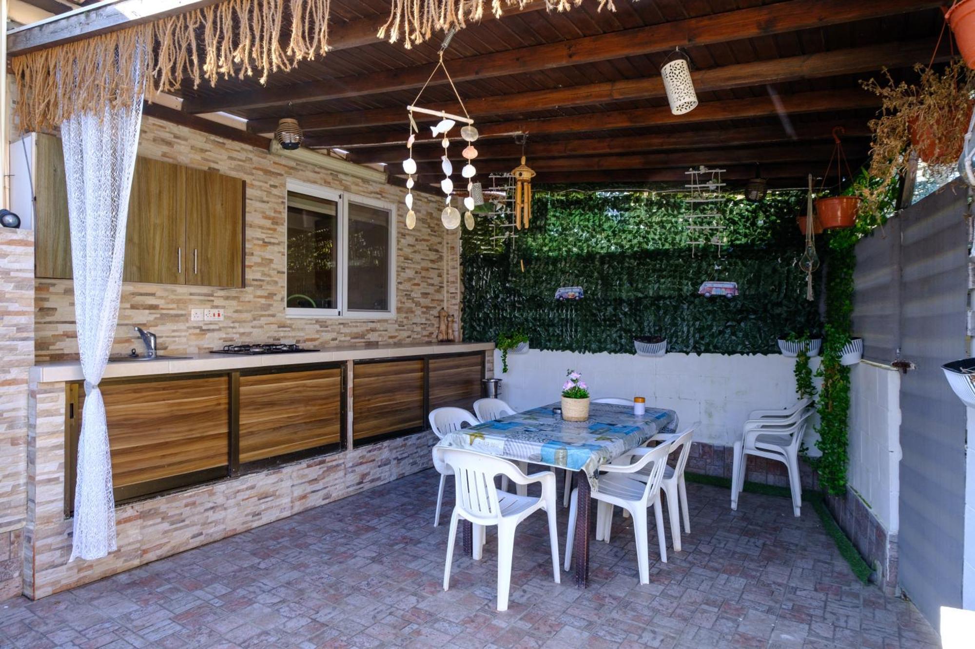 Demetris Apartment Meneou Екстериор снимка