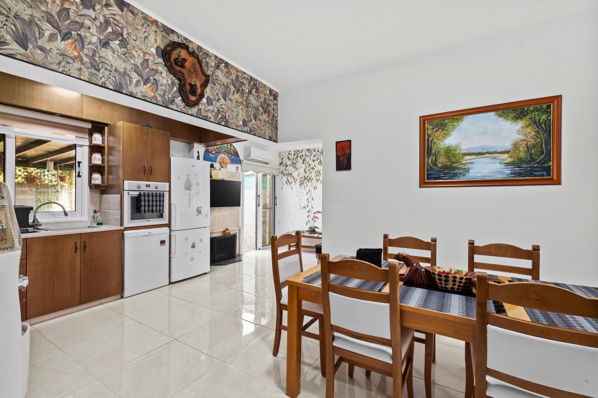 Demetris Apartment Meneou Екстериор снимка