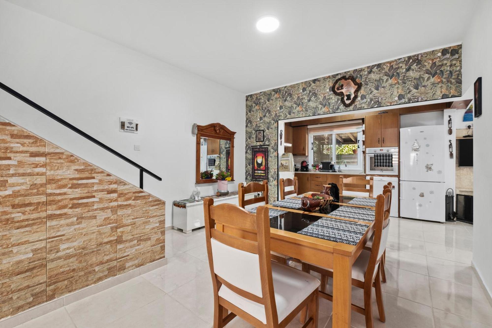 Demetris Apartment Meneou Екстериор снимка